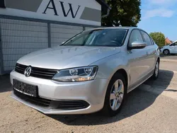 Silber Gebraucht 2011 VW Jetta Comfortline Limousine | 4.999 € (Guter Preis)
