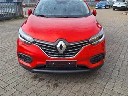 Rot Gebraucht 2021 Renault Kadjar Intens SUV | 15.999 € (Superpreis)