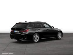 Schwarz Gebraucht 2024 BMW 330 Kombi | 50.846 €