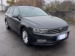 Grau Gebraucht 2021 VW Passat Business Kombi | 22.850 € (Fairer Preis)