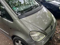 Braun Gebraucht 2002 Mercedes A190 Avantgarde Van / Kleinbus | 900 € (Superpreis)