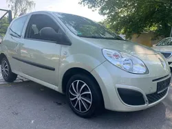 Amande Gebraucht 2007 Renault Twingo Authentique Kleinwagen | 2.399 € (Etwas zu teuer)
