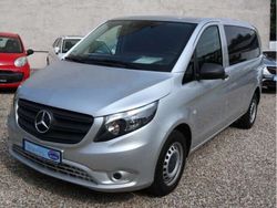 Brillantsilber metallic (metallic) Gebraucht 2021 Mercedes Vito Van / Kleinbus | 19.980 € (Superpreis)