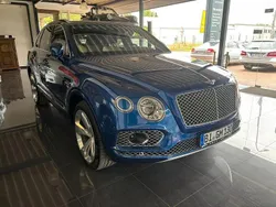 Blau Gebraucht 2017 Bentley Bentayga SUV | 118.900 €