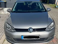 Silber Gebraucht 2015 VW Golf VII Comfortline Limousine | 8.000 € (Guter Preis)