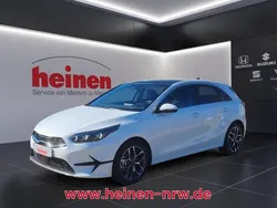 Weiss Gebraucht 2025 Kia Ceed Platinum Limousine | 28.980 € (Fairer Preis)