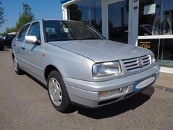 Silber Gebraucht 1997 VW Vento Limousine | 4.990 € (Teuer)