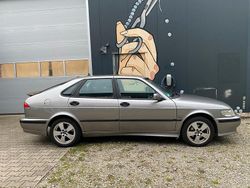 Braun Gebraucht 2001 Saab 9-3 Coupé | 1.950 € (Fairer Preis)