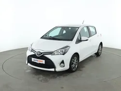 Weiß Gebraucht 2015 Toyota Yaris Comfort Limousine | 8.920 € (Fairer Preis)
