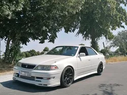 Weiß Gebraucht 1999 Toyota Mark II Limousine | 33.000 €