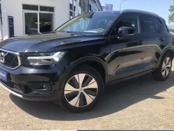 Schwarz Gebraucht 2021 Volvo XC40 Momentum SUV | 26.840 € (Guter Preis)