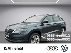 Quarzgrau Gebraucht 2021 Skoda Karoq Style SUV | 30.444 € (Fairer Preis)