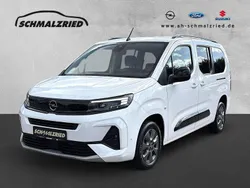 Weiß Gebraucht 2024 Opel Combo Life Van / Kleinbus | 29.970 € (Teuer)