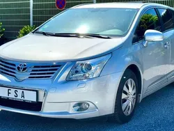 Silber Gebraucht 2011 Toyota Avensis Executive Kombi | 12.500 € (Teuer)