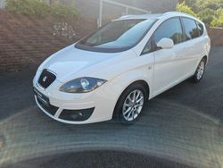 Weiß Gebraucht 2011 Seat Altea XL Stylance Van / Kleinbus | 4.499 € (Fairer Preis)