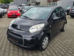 Metallicschwarze lackierung Gebraucht 2011 Citroën C1 SELECTION Kleinwagen | 2.190 € (Fairer Preis)
