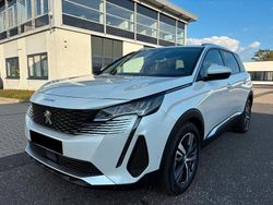 Weiß Gebraucht 2021 Peugeot 5008 Allure Van / Kleinbus | 22.312 € (Fairer Preis)