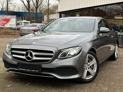 Grau Gebraucht 2016 Mercedes E350 Avantgarde Limousine | 29.990 € (Teuer)
