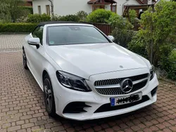 Weiß Gebraucht 2021 Mercedes C180 AMG line Cabrio | 35.900 € (Etwas zu teuer)