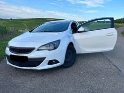 Weiß Gebraucht 2012 Opel Astra GTC Edition Limousine | 4.250 € (Superpreis)