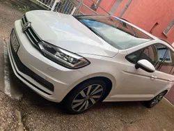 Weiß Gebraucht 2019 VW Touran Van / Kleinbus | 16.000 € (Guter Preis)