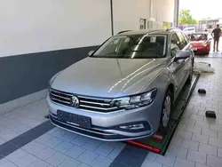 Pyrit silber metallic (metallic) Gebraucht 2023 VW Passat Business Kombi | 32.930 € (Superpreis)