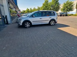 VW Touran Cross