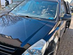 Schwarz Gebraucht 2006 Kia Carnival Van / Kleinbus | 2.999 € (Superpreis)