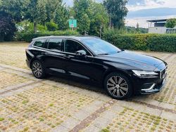Schwarz Gebraucht 2019 Volvo V60 Kombi | 27.670 € (Fairer Preis)