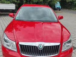 Rot Gebraucht 2011 Skoda Octavia Kombi | 6.719 € (Fairer Preis)