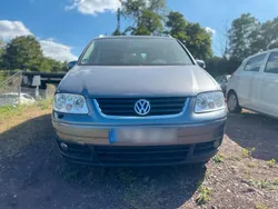 Grau Gebraucht 2005 VW Touran Van / Kleinbus | 3.000 € (Fairer Preis)