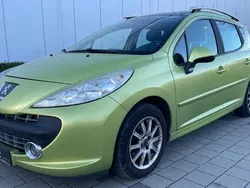 Grün Gebraucht 2007 Peugeot 207 Kombi | 2.999 € (Etwas zu teuer)