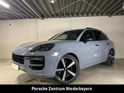 Grau Gebraucht 2024 Porsche Cayenne S SUV | 125.900 € (Fairer Preis)