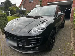 Schwarz Gebraucht 2016 Porsche Macan SUV | 34.990 € (Teuer)
