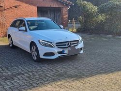 Weiß Gebraucht 2016 Mercedes C220 Avantgarde Kombi | 13.700 € (Fairer Preis)