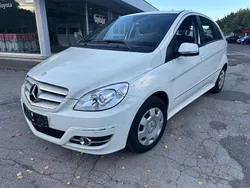 Weiß Gebraucht 2011 Mercedes B160 Van / Kleinbus | 7.990 € (Fairer Preis)