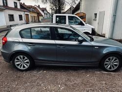 Grau Gebraucht 2010 BMW 116 Kleinwagen | 2.400 € (Superpreis)