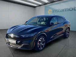 Schwarz Gebraucht 2021 Ford Mustang Mach-E SUV | 36.099 € (Guter Preis)