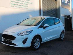 Weiß Gebraucht 2019 Ford Fiesta Trend Kleinwagen | 7.990 € (Superpreis)