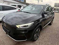 Schwarz Gebraucht 2023 MG ZS Luxury Limousine | 17.136 € (Guter Preis)