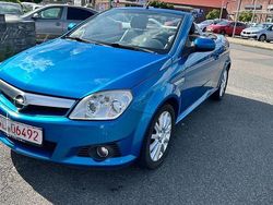 Blau Gebraucht 2005 Opel Tigra Cosmo Cabrio | 2.500 € (Fairer Preis)