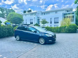 Blau Gebraucht 2016 Ford Grand C-Max Ambiente Van / Kleinbus | 9.990 € (Fairer Preis)