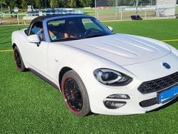 Weiß Gebraucht 2018 Fiat 124 Spider Lusso Cabrio | 20.700 € (Fairer Preis)