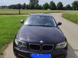 Schwarz Gebraucht 2010 BMW 118 Kleinwagen | 6.500 € (Etwas zu teuer)