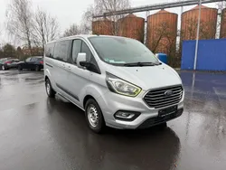 Silber Gebraucht 2018 Ford Tourneo Custom Van / Kleinbus | 12.000 €
