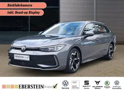 Grau Gebraucht 2025 VW Passat R-line Limousine | 50.890 € (Superpreis)