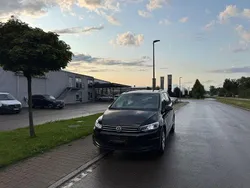 Schwarz Gebraucht 2017 VW Touran Van / Kleinbus | 10.999 € (Fairer Preis)