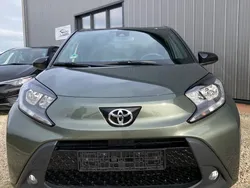 Grün Gebraucht 2022 Toyota Aygo Pulse Kleinwagen | 17.000 € (Fairer Preis)
