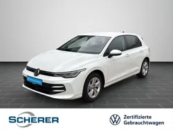 Pure white Gebraucht 2024 VW Golf VIII Life Limousine | 26.590 € (Fairer Preis)