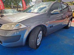 Grau Gebraucht 2005 Renault Mégane II Kombi | 1.490 € (Etwas zu teuer)